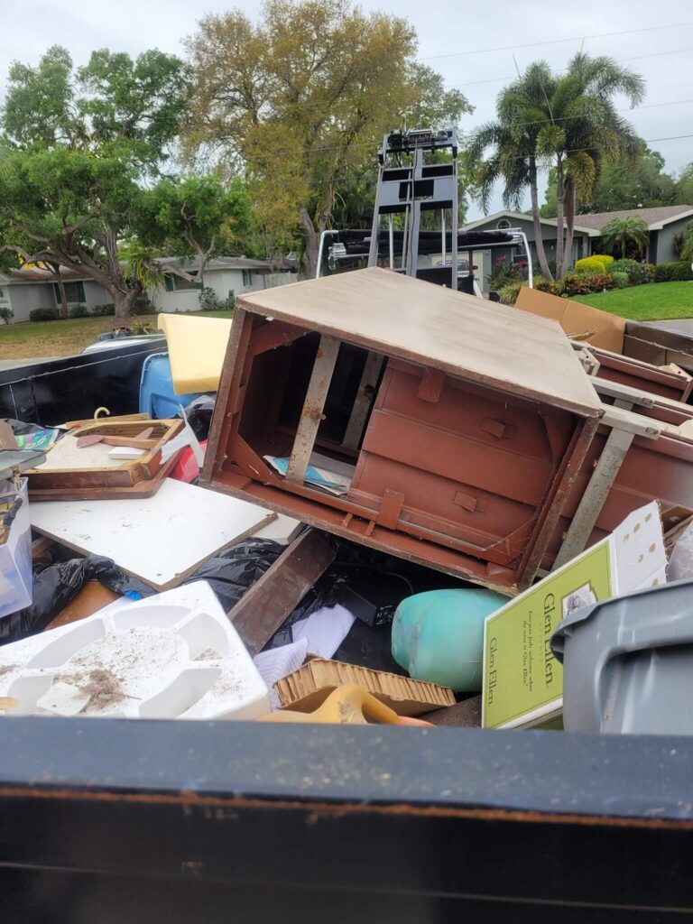 PROPERTY CLEAN OUT BRADENTON